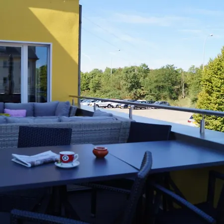 Hotell Hotel-restaurant Stand'inn 3*