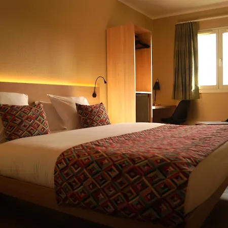 Hotel-restaurant Stand'inn מלון Foetz