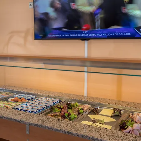 Hotel-restaurant Stand'inn Hotell Foetz