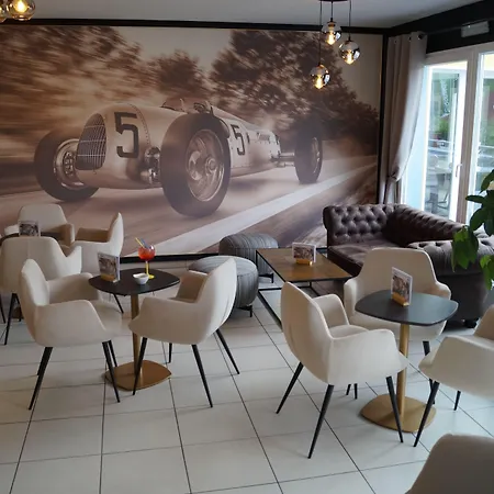 Hotel-restaurant Stand'inn 3*