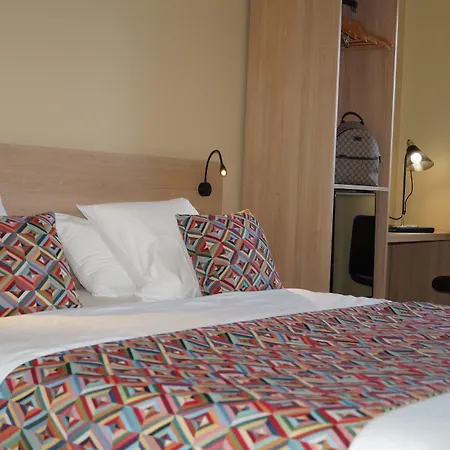 Hotell Hotel-restaurant Stand'inn 3*